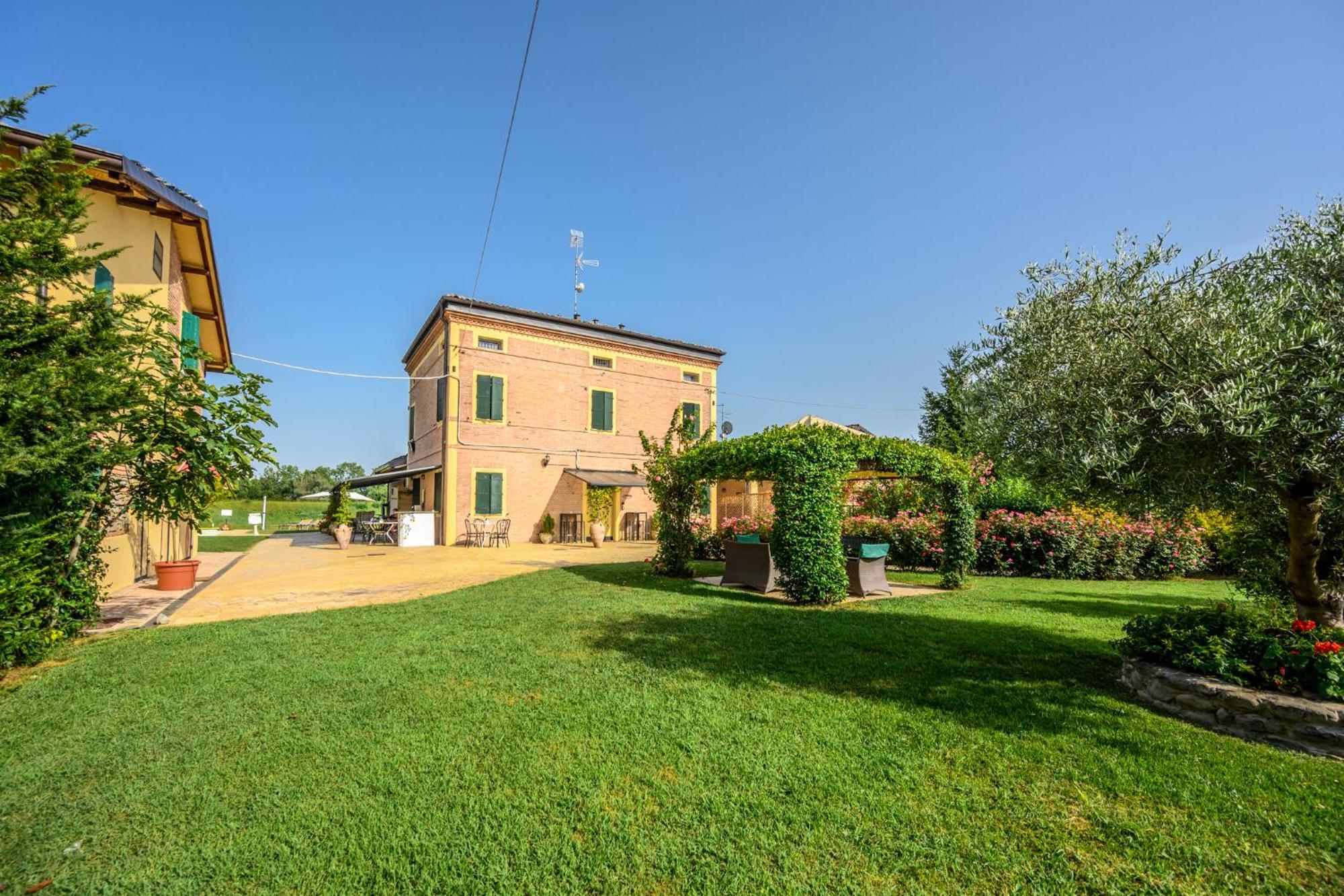 Bed and Breakfast La Casa Di Valeria - Modena Zewnętrze zdjęcie