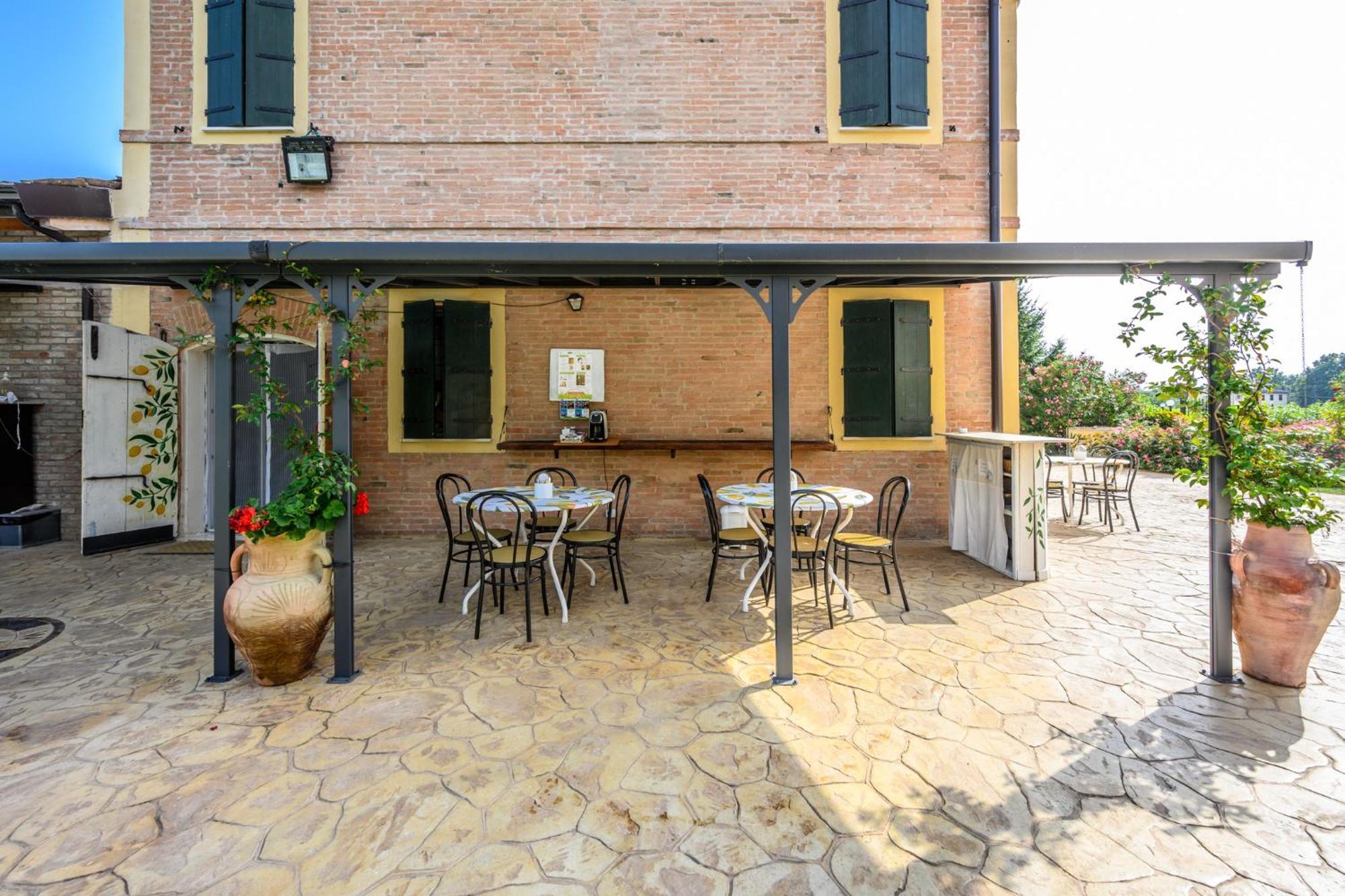 Bed and Breakfast La Casa Di Valeria - Modena Zewnętrze zdjęcie